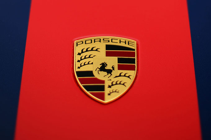 Porsche n'abandonne pas son (...)