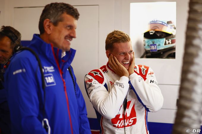 Formel 1 |  Steiner: Schumacher hat sich mit seinem Wechsel zu Mercedes F1 in eine „gute Position“ gebracht