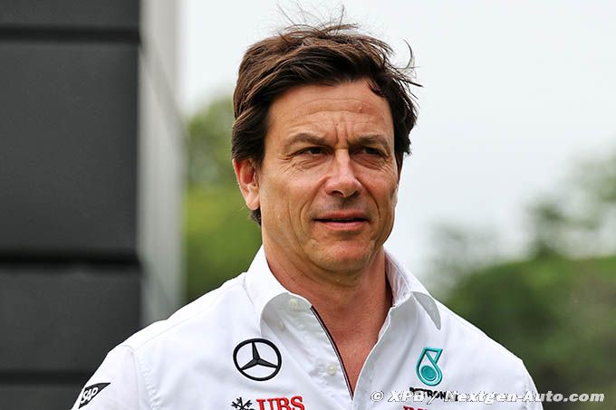 Wolff critique Horner pour sa position