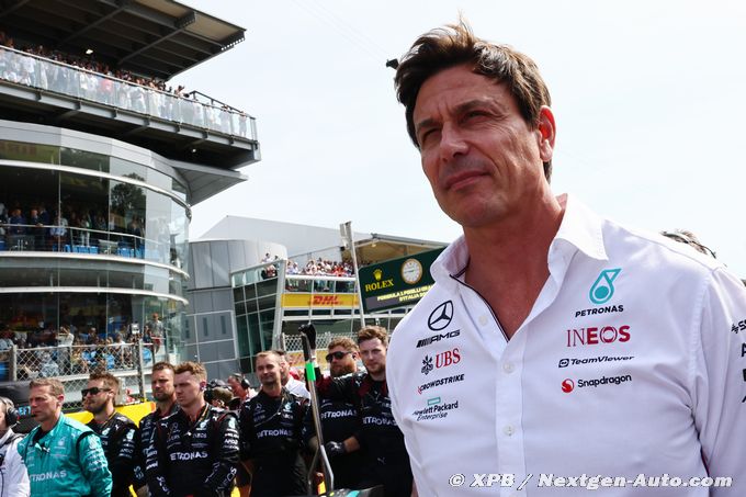 Wolff : Mercedes F1 n'est pas (…)