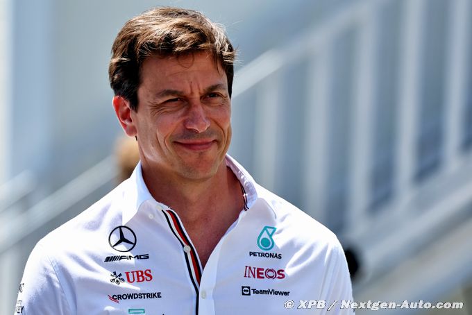 Mercedes F1 : Wolff s'amuse du (…)