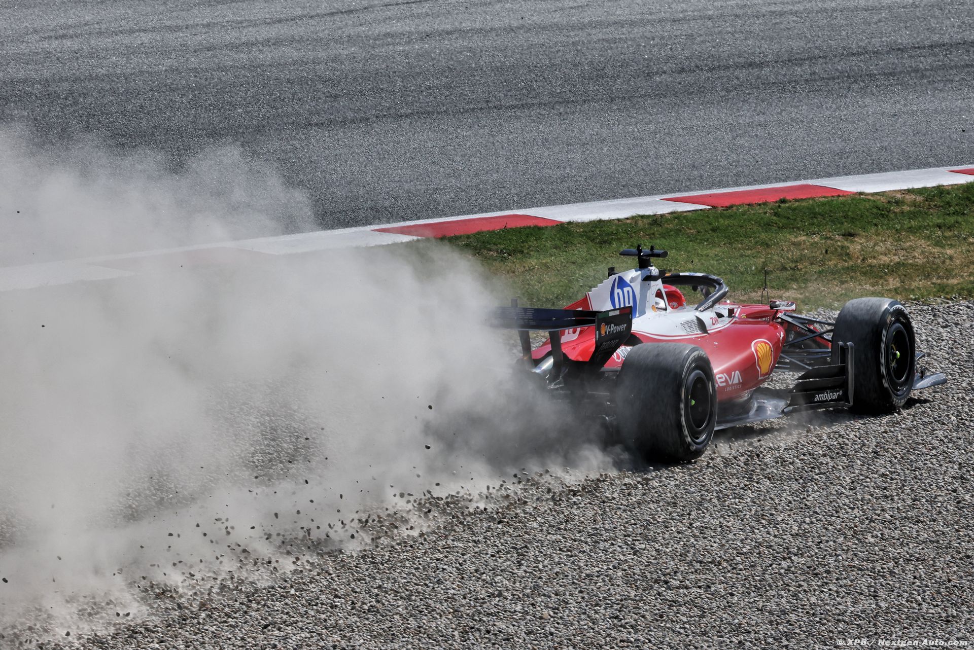 Leclerc admet 'pousser trop loin la limite' quand il manque de feeling