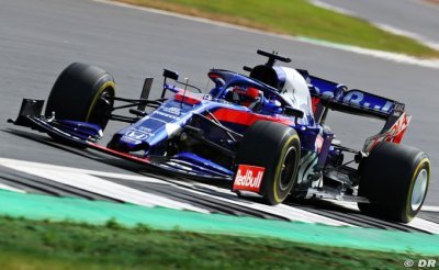 Kvyat signe la remontée du jour, Albon manque de peu les points