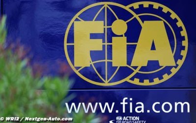 F1 governing body to help Wheldon crash probe