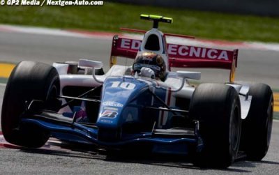Valsecchi doubles up for pole position