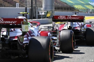 Alpine, Alfa Romeo also have ’bendy’ wings