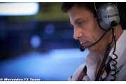 Three-car top teams would spice up F1 - Wolff
