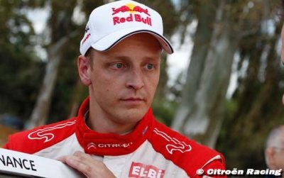 Mikko takes a lesson from a champion
