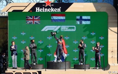 Verstappen n’a pas craqué face à la pression de Hamilton… et du peuple orange