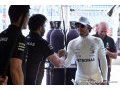 Hamilton 'reste calme' après le premier accroc de Mercedes