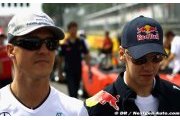 Schumacher félicite Vettel, plus jeune champion de l'histoire