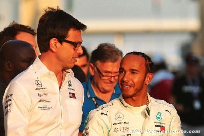 Up to Hamilton whether he stays in 2022 - Wolff