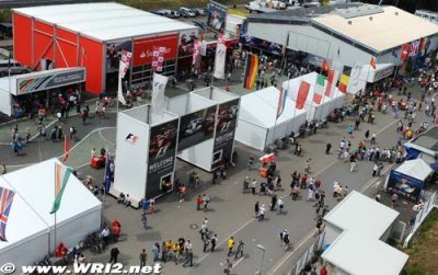 Mercedes losing money on F1 merchandise in 2010