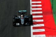 Silverstone, FP2: Hamilton quickest again as Rosberg is sidelined