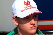 Michael Schumacher 'manque à son fils'