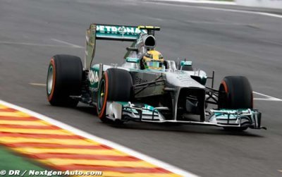 Hamilton snatches pole in Belgium