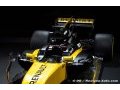 Vidéos - La Renault RS17 entre en piste à Barcelone