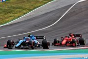 Ocon souhaite se battre 'de manière régulière' avec Ferrari et McLaren