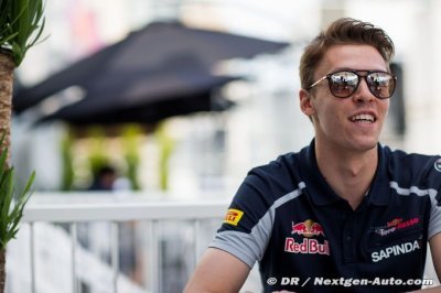 Kvyat to make ’own decisions’ on F1 future
