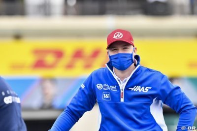 Mazepin reste prudent quant à ses attentes pour 2022