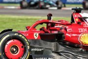 Vasseur salue une 'super course' de Leclerc et déplore une pénalité 'dure' pour Hamilton