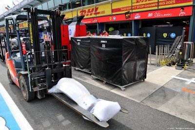 F2 cargo returns to Europe instead of Middle East