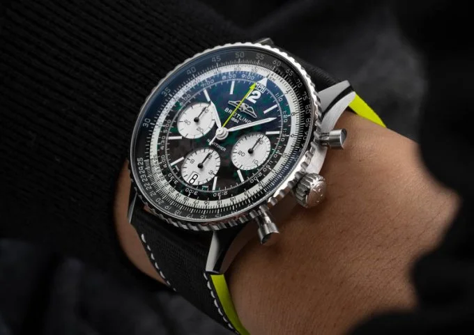 Breitling devient partenaire montre officiel de Aston Martin F1 65f89dc48788efaf6924ace0f5333b