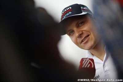 Bottas gets turn with new Williams nose