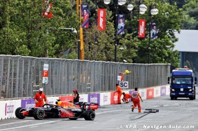 Verstappen, father, knew Pirelli would blame debris