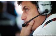 Boss plays down 'naughty' Rosberg-Hamilton move