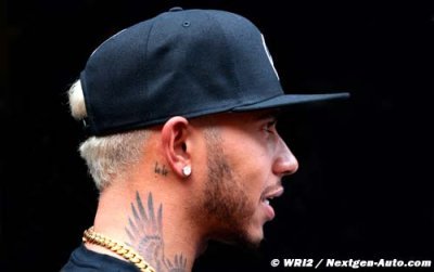 Mercedes not worried about Hamilton engine