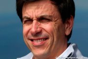 Wolff prédit une saison 2017 bien plus stressante pour son équipe