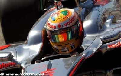 Hamilton thinks small title lead ’strange’