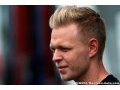 Magnussen admits talks with Renault rivals