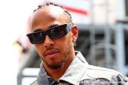 Le contrat F1 2024 n'est toujours pas prêt à être signé pour Hamilton