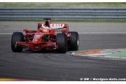 Bortolotti dans le simulateur F1 de Williams