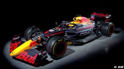 Marko reconnait des obstacles pour sortir la Red Bull RB18 à temps