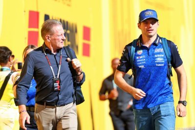 Jos Verstappen pousse son fils Max pour un test en rallye