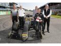 Jean Alesi exhibits 18-inch Pirelli tyres at Monza