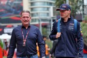 Les arbres font-ils peur à Verstappen ? Jos invite Max à essayer le rallye !