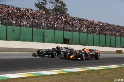 Hamilton révèle sa philosophie pour courir contre Verstappen
