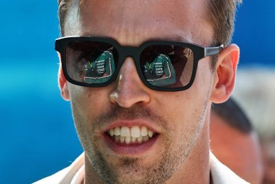 Kvyat quietly returns to Alpine sim role