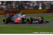 Free 1: Hamilton fastest ahead of Vettel in Malaysia