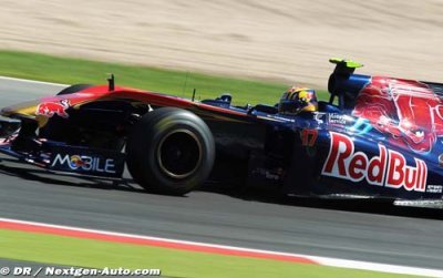 Alguersuari sceptical after 2011 Toro Rosso renewal