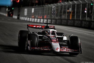 Ocon under pressure as Bearman leads Haas charge