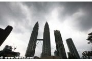 Track wet ahead of second practice at Sepang