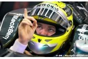 Rosberg surmonte une panne moteur sur sa Mercedes