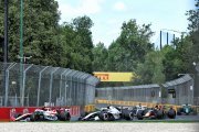 Ecclestone predicts crash as fears over new regs grow