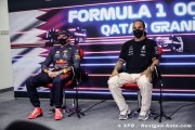 Selon Hamilton, la FIA a prévenu les pilotes : différents commissaires, différentes décisions !