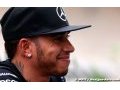Hamilton reluctant to help Rosberg beat Vettel